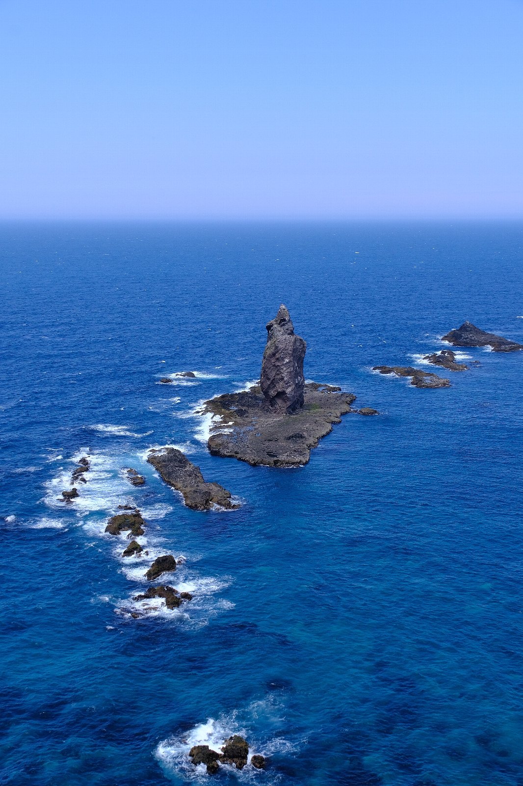 旅日記 ～初夏の積丹ブルーとエゾカンゾウの岬 | Found on a trip
